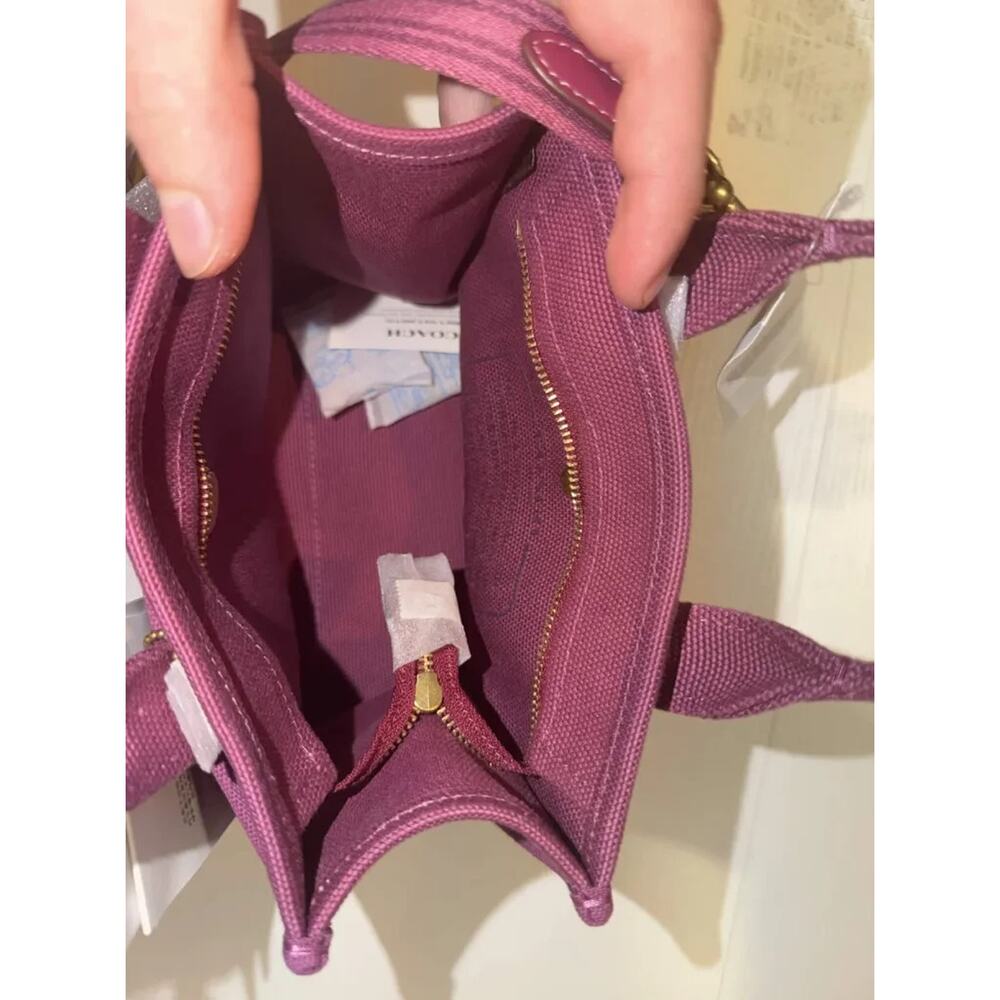 NWT B7-002 COACH Cargo Tote Bag 20 Crossbody In Canvas/Gold/Pink CZ098 - Picture 3 of 4